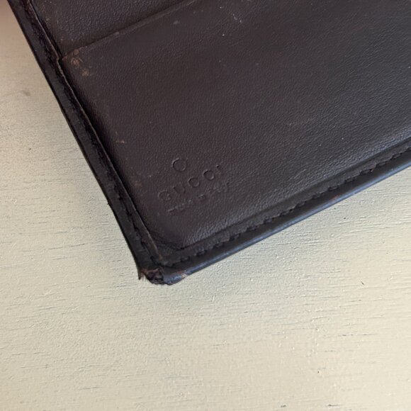 【9.28】#3 Preowned Value $350 Gucci Wallet - Picture 13 of 13